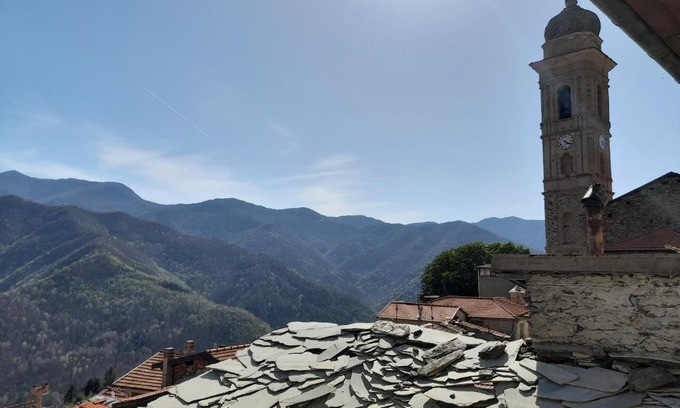 Andagna Apartment | Pet-Friendly Retreat: Casa Vacanze La Mezzaluna at 9.3/10