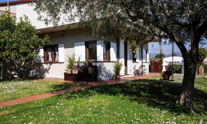 Ameglia House | Pet-Friendly Casa Vacanze Oleandri - Rated 9.2/10 by Guests