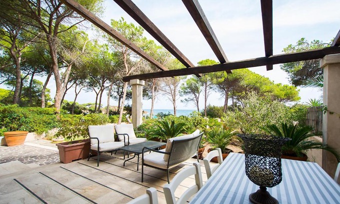 Cala Liberotto House | Oceanfront Casa Vacanze Rosa Maria - Rated 9/10 by Guests
