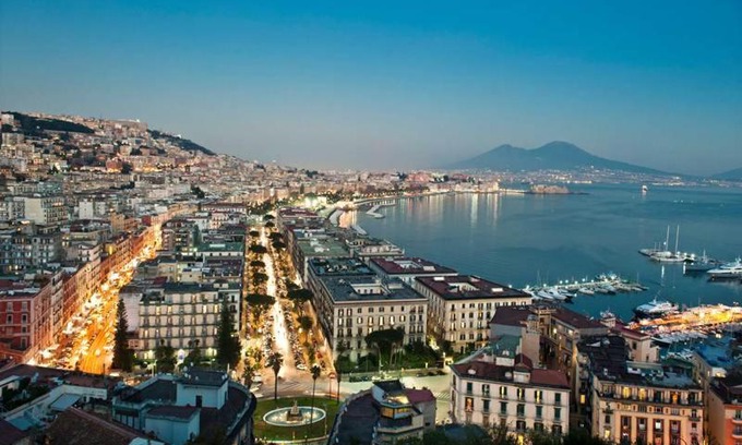 Mergellina House | Relax at Casa Vacanze Sannazzaro 70: Great Amenities Await