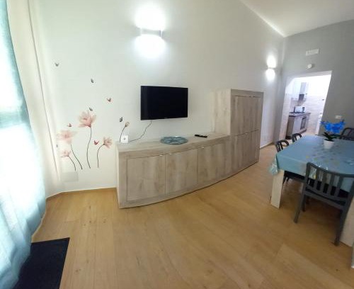 Gela Apartment | Oceanfront Casa Vacanze Vela Bianca: 10/10 Guest Rated