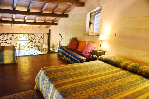Lake Bracciano House | Discover Vigna Di Valle: Pet-Friendly Retreat with Ocean Views