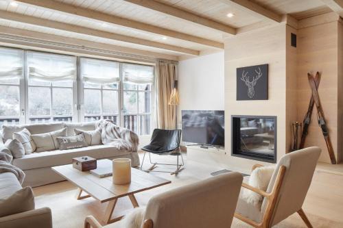 Baqueira House | Discover Val de Ruda Luxe 71: Family-Friendly Retreat