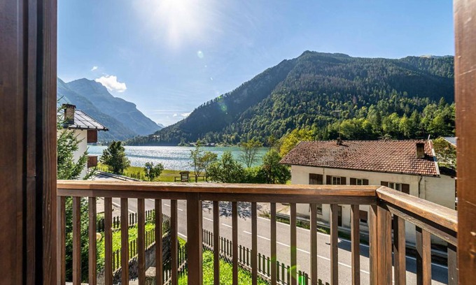 Alleghe Apartment | Guest Rated 9/10: Experience Casa Vallazza Today