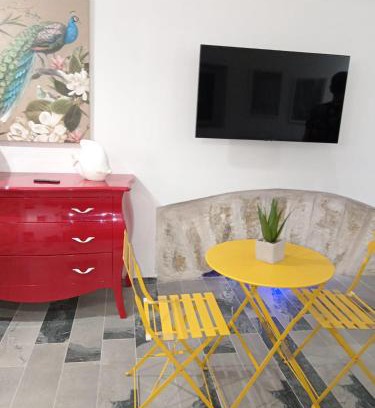 Ruggero Settimo Apartment | Exceptional Casa varco Santa Lucia: Family-Friendly Stay