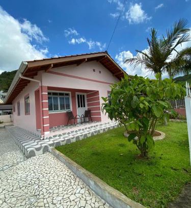 Zimbros House | Discover Casa Veraneio in Zimbros - Rated 9/10 for Families