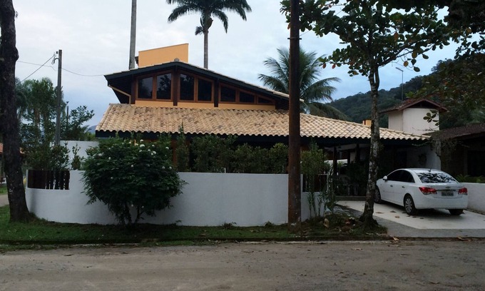 Pedra Verde House | Casa Verde Stone: Oceanfront Retreat with Private Pool