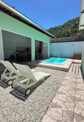 Pereque-Mirim House | Pet-Friendly CASA VERDE with Exceptional 9.4 Review Score