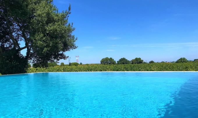 Palmela House | Casa Verdelho: Ocean View Retreat with Pool & Family Perks
