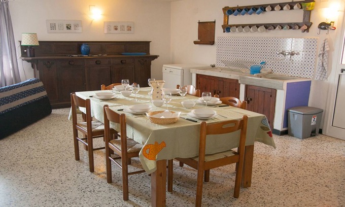 Vezzano Ligure House | Oceanfront Casa Vermentino: Family-Friendly Retreat Awaits
