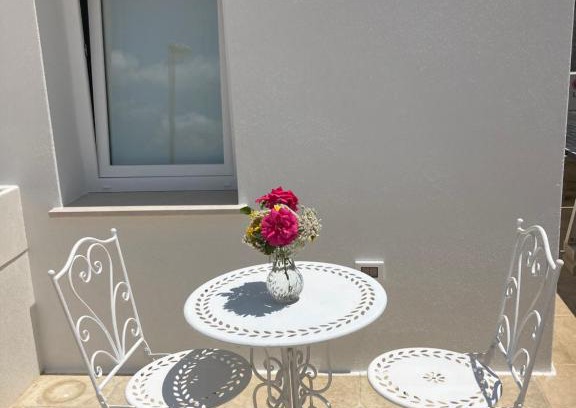 Gagliano del Capo House | Top-Rated Casa VersoMare Rooftop: Family-Friendly Stay