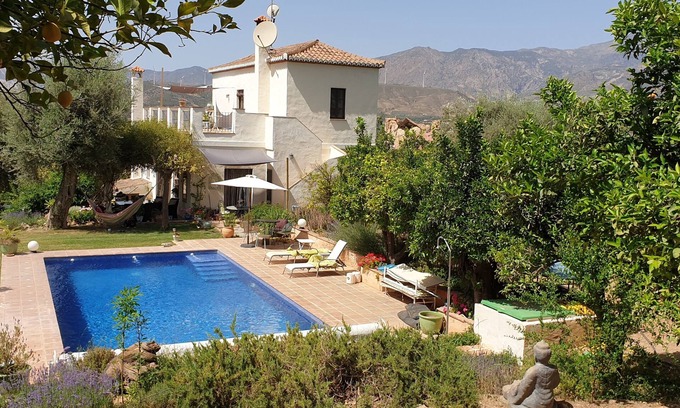 El Valle House | Relax at Casa Viñas de Vera with Ocean Views and Spa