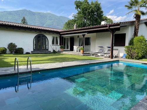 Ascona House | Oceanfront Family Retreat at Casa Via Saleggi 10