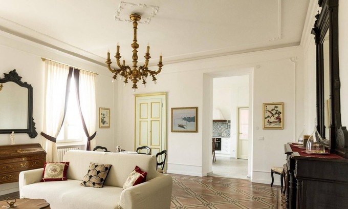 Serralunga d'Alba Apartment | Relax at Casa Viberti - Pet-Friendly with Spa & Breakfast