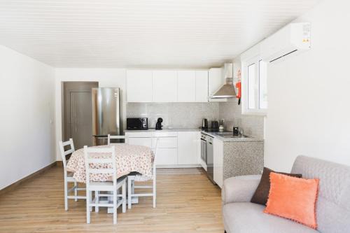 Arcozelo House | Casa Vilar R/C: Guest Rated 9.8, Pet and Child Friendly
