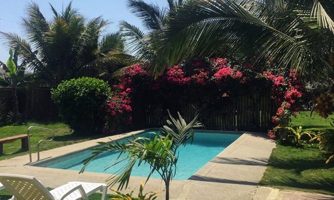 Puerto Cayo Apartment | Sea View Escape at Casa Villa: Poolside Relaxation Await