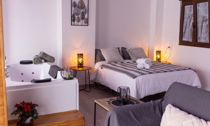 Alcala del Jucar House | Pet-Friendly Getaway at Apartamento Villar - 9.6/10 Rated