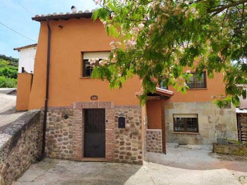 Villaverde de Rioja House | Pet-Friendly CASA VILLAVERDE DE RIOJA with 9.4/10 Rating