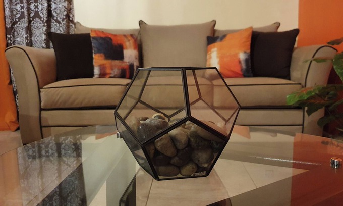 Portmore Apartment | Guest Rated 10/10: Casa Vintage - Oceanfront Comfort in Portmore