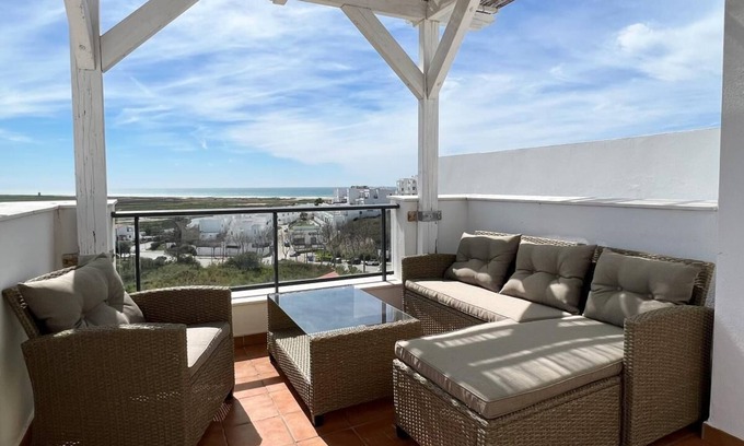 Conil de la Frontera City Center House | Casa Vista Africa: Cozy Retreat with Pool & Sea Views