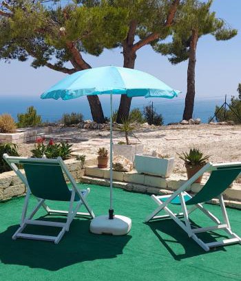 Mattinata Apartment | Casa Vittoria: Oceanfront Getaway with Pet-Friendly Perks