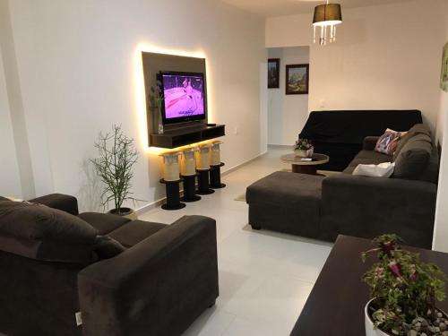 Nacoes House | Exceptional Casa Walter: Family-Friendly with Breakfast Included