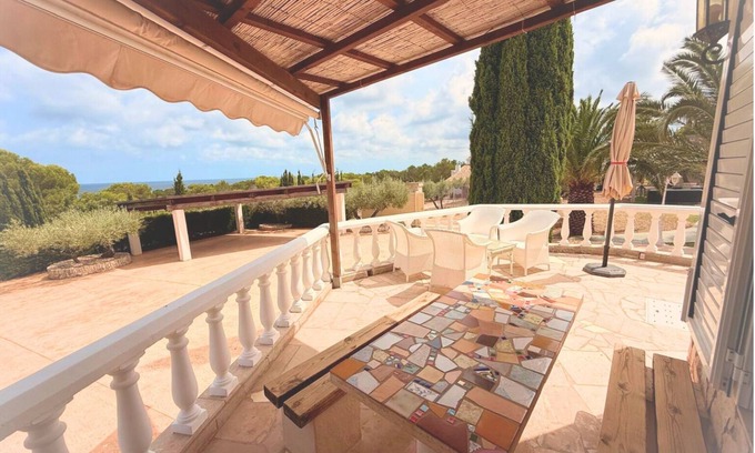 Costa Dorada Ski Chalet | Casa Winter Garden: Rated 9.2, Oceanfront and Pet Friendly