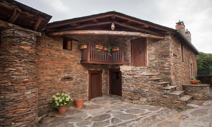 Samos House | Pet-Friendly CASA XAYMACA - Guest Rated 9.8/10