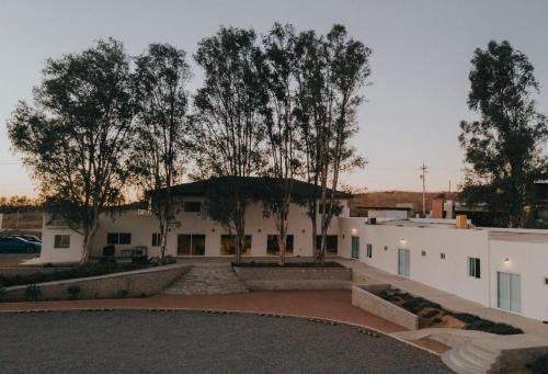 San Antonio de las Minas Hotel | Family-Friendly Stay at Casa Zamora - 4-Star Comfort