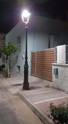 Loutraki House | Casa Zervos - Abode of Light with Family-Friendly Amenities