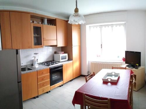 Songavazzo Apartment | Family-Friendly Escape at Casa Zio Ubaldo - Guest Rated 9/10