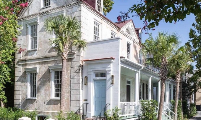 Cannonborough Elliotborough House | Casa Zoë - Premier Oceanfront Getaway with Top Amenities