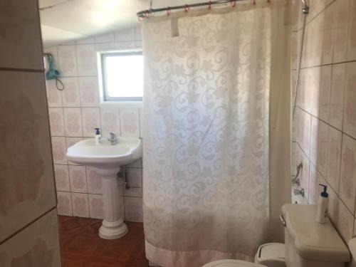 Castro House | Guest Rated 10/10: Casa Zuñiga - Pet-Friendly Retreat