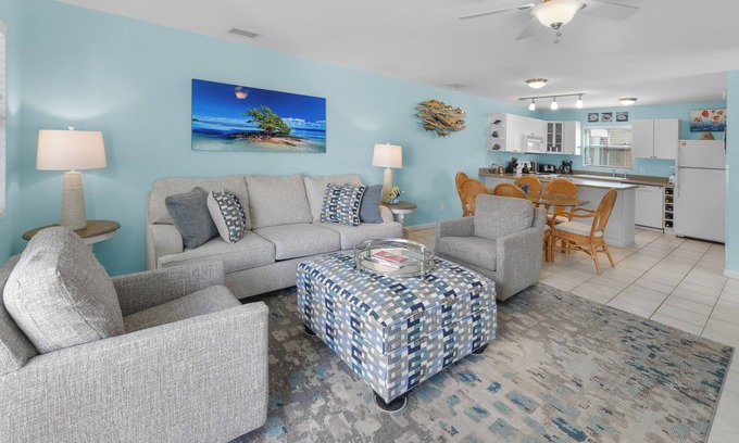 Old Town Condo | CASABELLA@DUVAL SQUARE: 2BR Townhome with Ocean Views