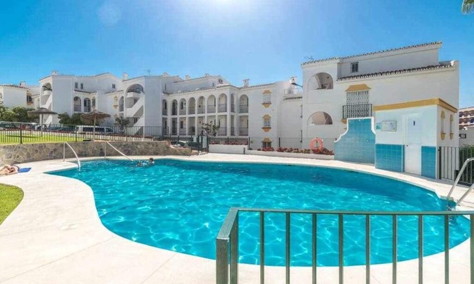 Torreblanca Apartment | Casablanca 2: Contemporary Apartment Near Top Attractions