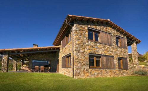 Campelles House | Discover CasaCampelles II: Family-Friendly Stay in Vall de Núria