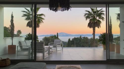El Cuarton Apartment | Discover Casadosaguas: Oceanfront Escape with Pool & Pets
