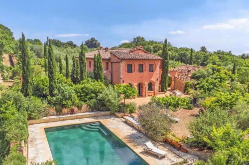 Monteriggioni Villa | Indulge at Casagatti: Oceanfront Villa with Pool Access