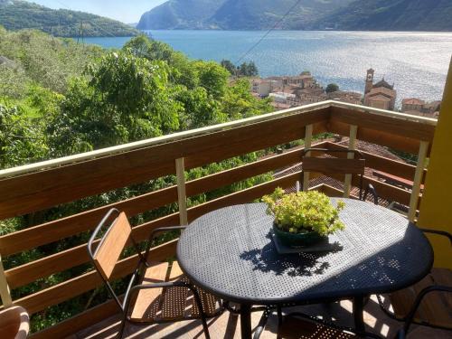 Marone House | Pet-Friendly Escape at CasaGialla - Rated 9.2/10 by Guests