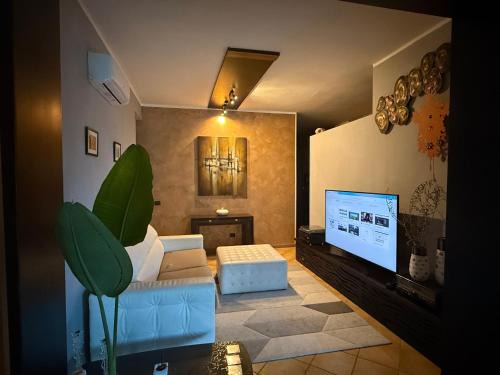 Marina di Varcaturo Apartment | Oceanfront Retreat at Casagiardino Sofía - Rated 9.8/10