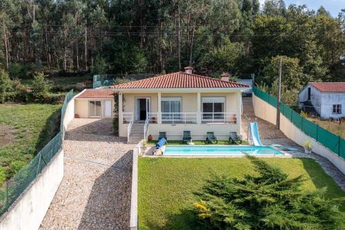 Vila Verde House | Experience Comfort at Casal do Porto - 4-Star Retreat