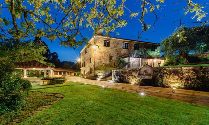 Caldas de Reis House | Experience Casal dos Celenis: Oceanfront Retreat with Spa