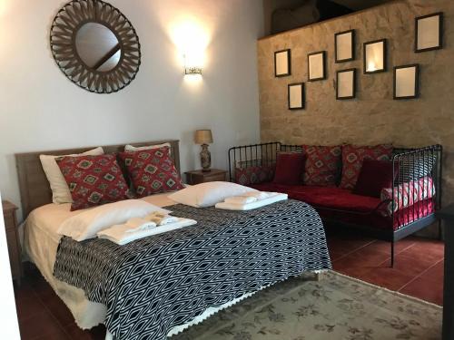 Porto de Mos House | Charming Moradia Rural with Ocean Views and Pet-Friendly Vibes