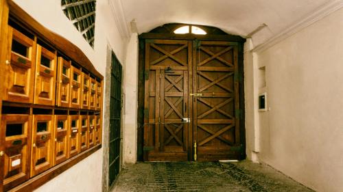 Montecalvario House | Experience CASALAURETTA: Guest Rated 10/10 Escape