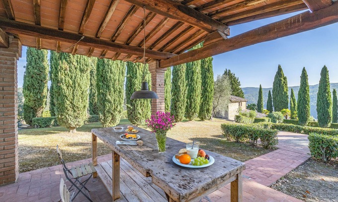 Radda in Chianti Villa | Relax at Casale Al Sole in Radda, Pet-Friendly Retreat