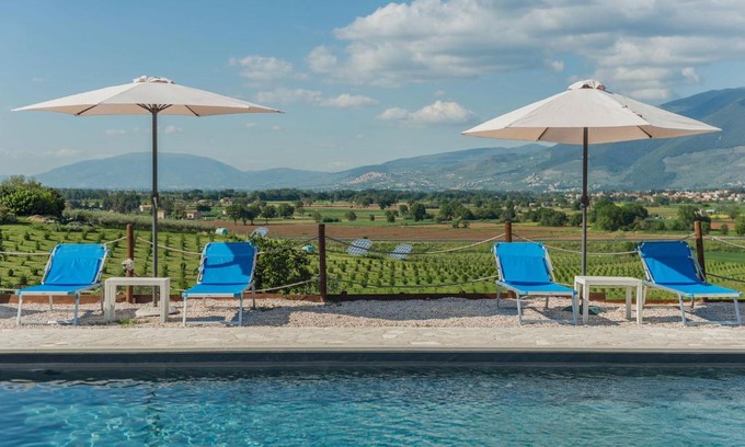 Spoleto Villa | Pet-Friendly Casale Andrea with Oceanfront Pool Access