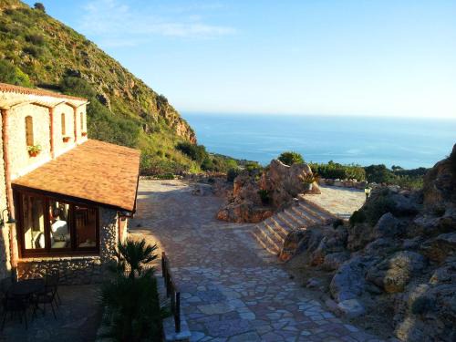Scopello Bed & Breakfast | Charming Casale Corcella: Family-Friendly with Kitchen