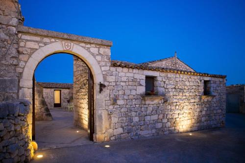 Scicli House | Beachfront Bliss at Casale del Coccio with Pool Access