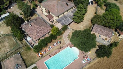 Chiaravalle Bed & Breakfast | Idyllic Casale del Gufo: Oceanfront Poolside Retreat