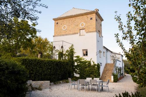 Citta Sant'Angelo Bed & Breakfast | Pet-Friendly Retreat at Casale delle Lavande - Rated 9.6/10